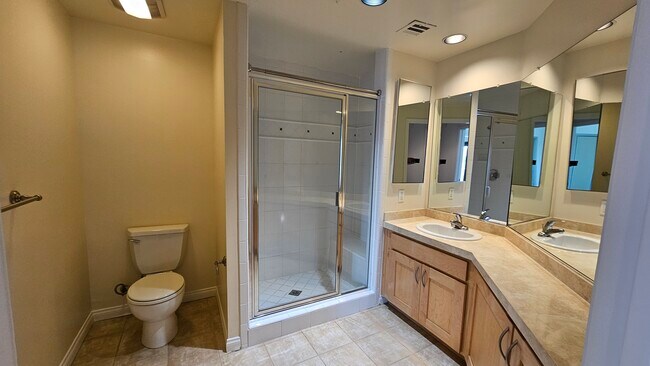 949 N Croft Ave unit 203, West Hollywood, CA 90069 - photo 6