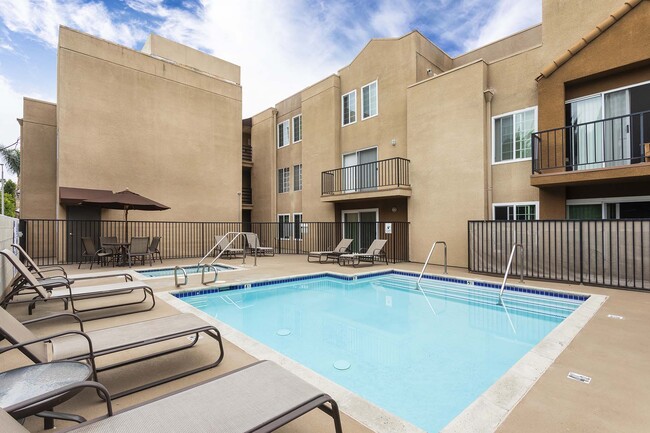 Fulton Gardens, Sherman Oaks, CA 91423 - photo 3