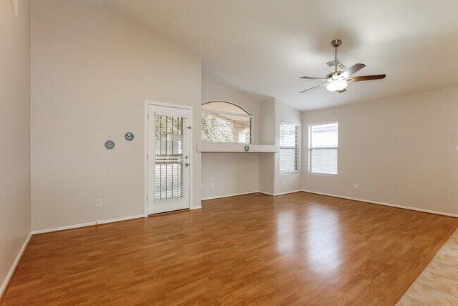 13928 N 133rd Ln, Surprise, AZ 85379 - photo 4