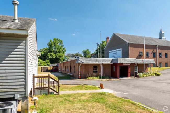 The campus of Broadway Christian School.