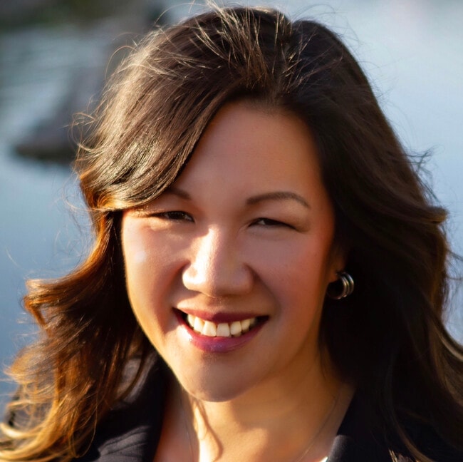 Jade Lee Duffy Real Estate Agent In Beverly Hills CA Homes jade-lee-duffy-real-estate-agent-in-beverly-hills-ca-homes