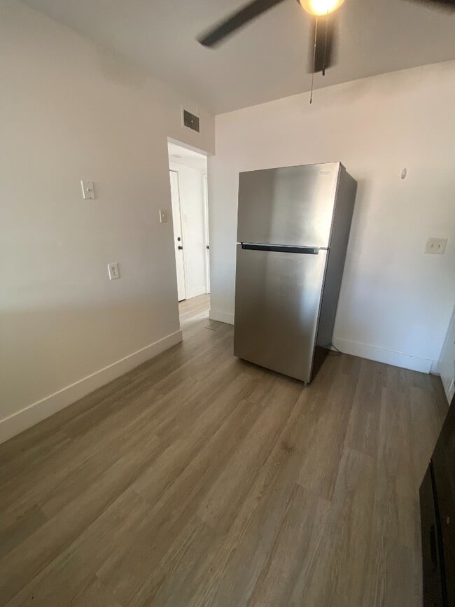 813-815 Courtois St unit D, St. Louis, MO 63111 - photo 2