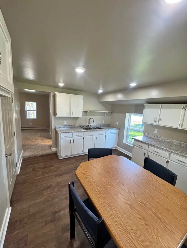 1026 S 3rd Ave, Wausau, WI 54401