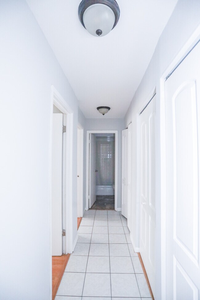 2835 N Cambridge Ave unit 104, Chicago, IL 60657 - photo 6