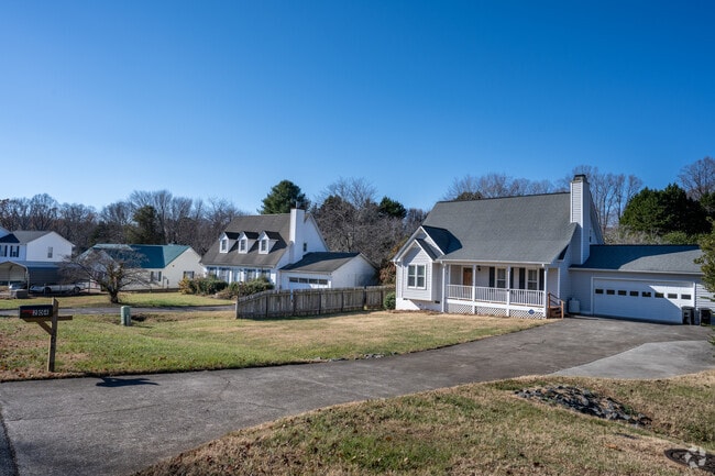 Cape Cod and other traditionally styled homes dot Ogburn Station.