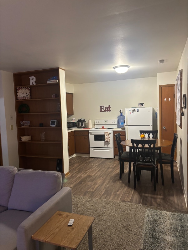 800 N Smith Rd unit U8, Bloomington, IN 47408 - photo 3