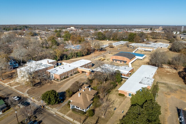 There is ample parking at Senatobia Middle School.