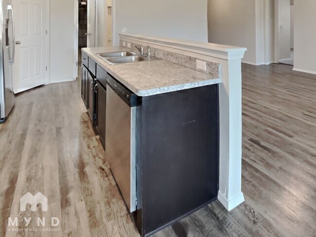 4208 Umbria Rd, Oklahoma City, OK 73179 - photo 4