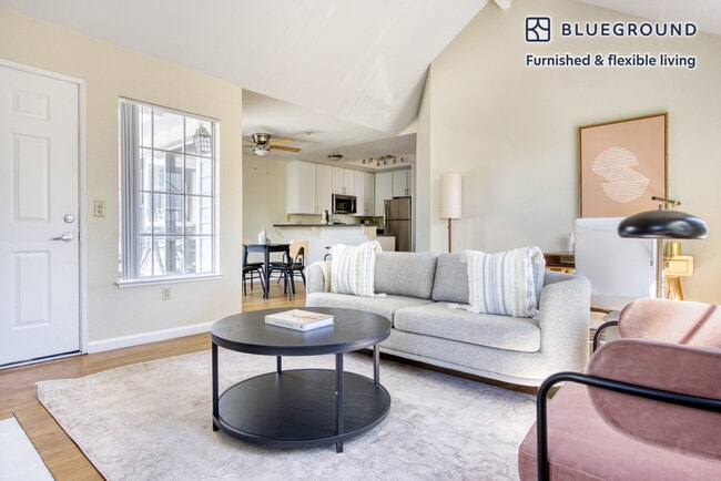 559 Windlass Ln unit FL2-ID969, San Mateo, CA 94404 - photo 3