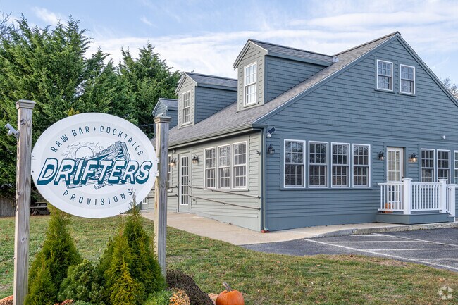 Drifters serves seafood and is walkable from parts of South Chatham.