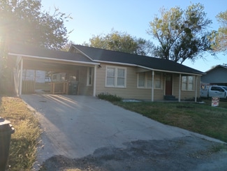 205 Lackey St, Cuero, TX 77954