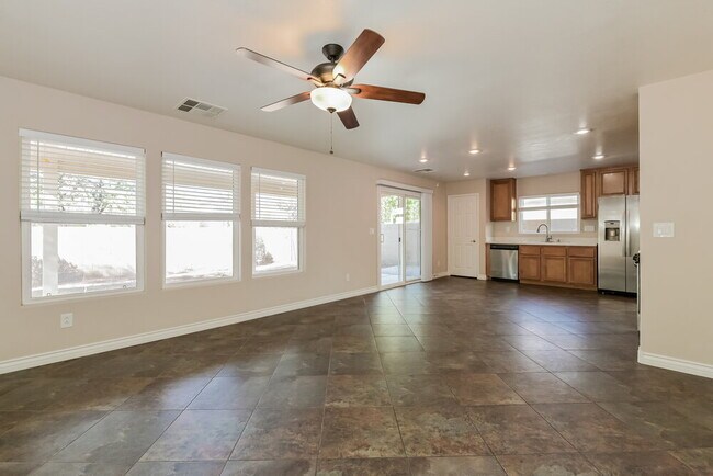 6209 Mercer Valley St, North Las Vegas, NV 89081 - photo 6