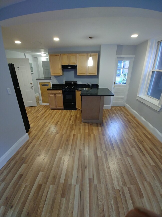 224 Hanover St unit 2, Boston, MA 02113 - photo 3