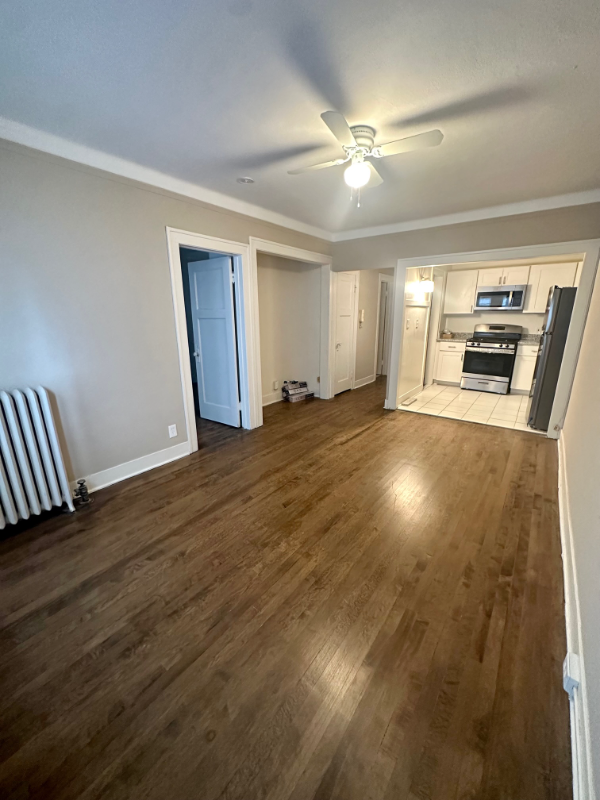 913 E Kilbourn Ave Unit 33, Milwaukee, WI 53202