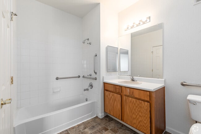 1BR, 1BA - 857SF Bathroom