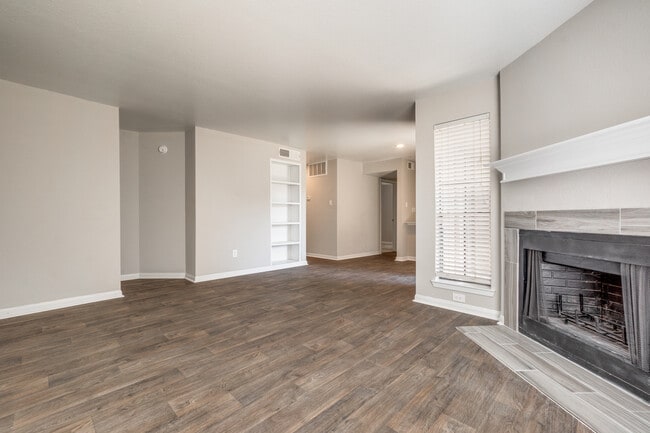 Infinity on the Mark, Dallas, TX 75243 - photo 5