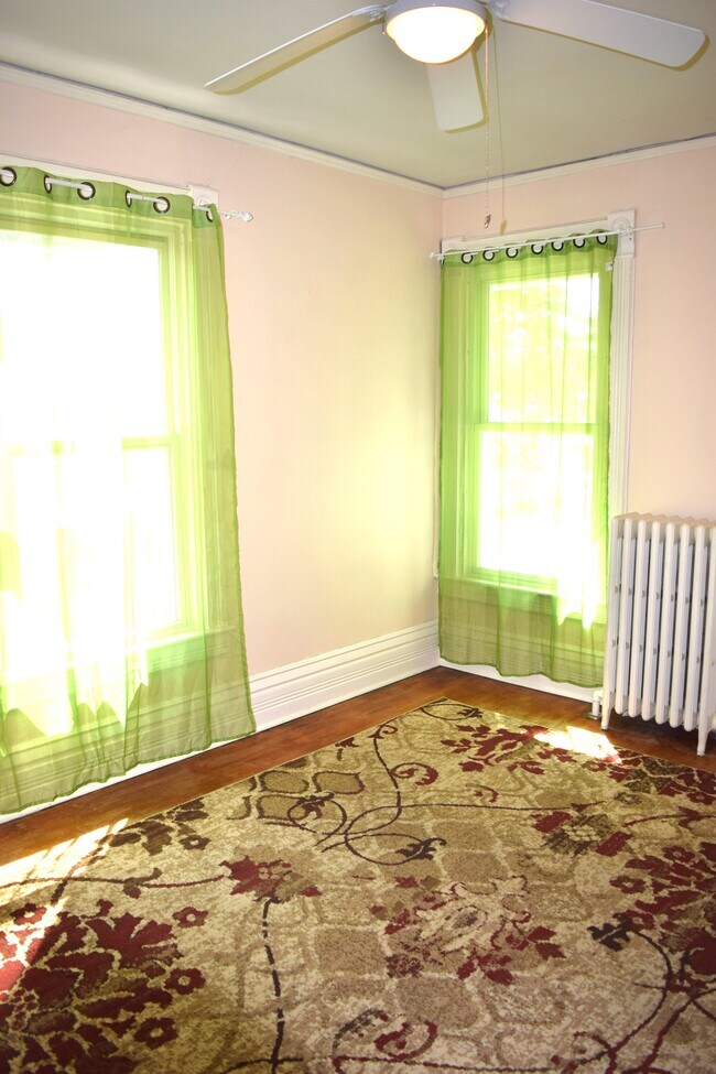 102 E Irving Ave unit 102 E. Irving, Oshkosh, WI 54901 - photo 7