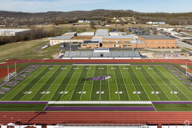 Pacific High has an overall C grade from Niche and offers college credit in classes.