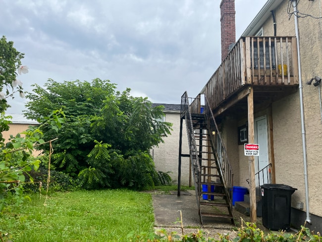 1003 Clifton Ave unit S1, Sharon Hill, PA 19079 - photo 4