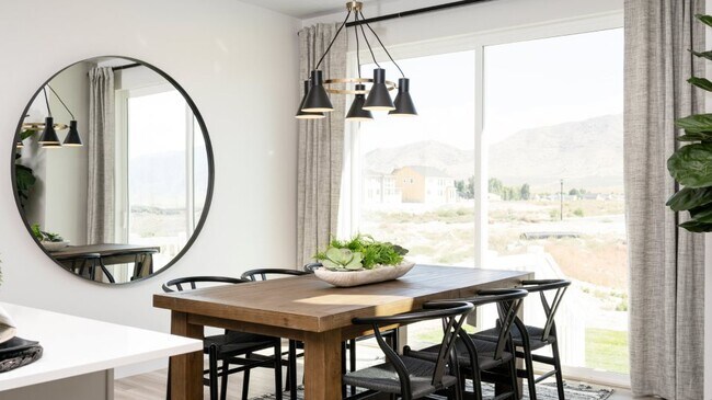 2012 E Hummingbird Dr, Eagle Mountain, UT 84005 - photo 4