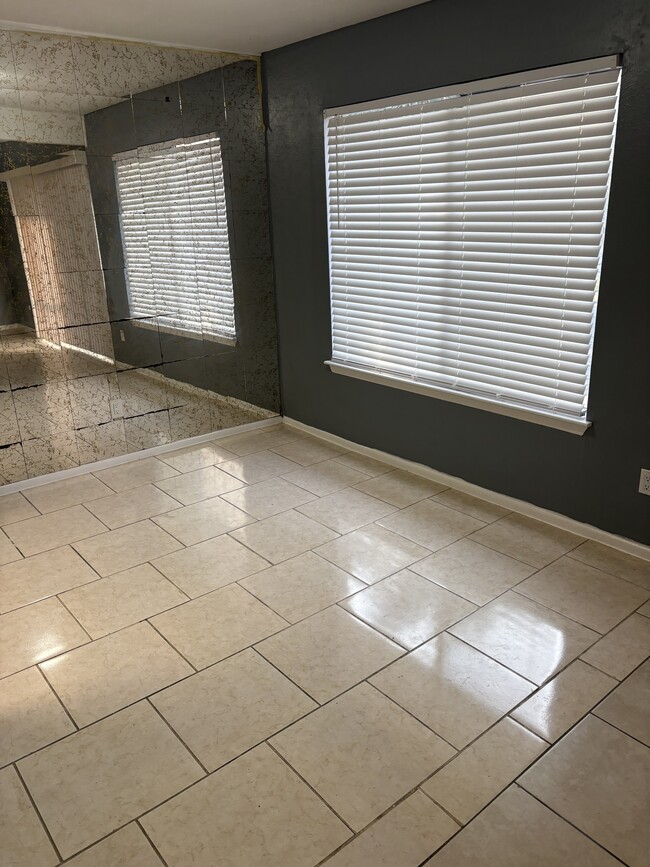 4020 Billingsgate Rd unit apartment for rent, Orlando, FL 32839 - photo 3