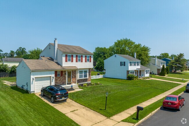 Glendora has a variety of homes such as Colonials, Cape Cods, Split-level and ranch houses.