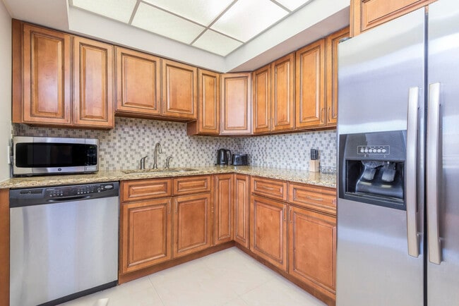 The Alexander Tower unit FL5-ID1049820P, Hollywood, FL 33019 - photo 5