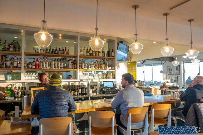 Zelda's on the beach offer delicious seafood meals in Capitola