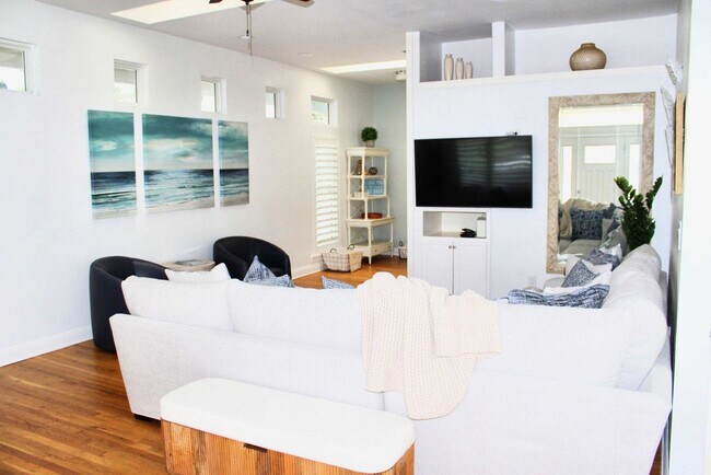 82 Mark St unit ID1285919P, Destin, FL 32541 - photo 5