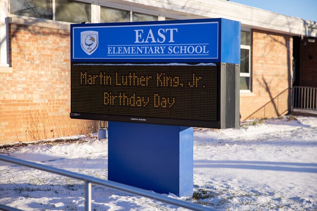 East Elementary School is a public school located in Zion.