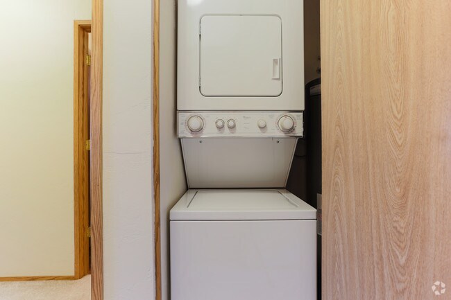 Oak Tree Apartments, Tigard, OR 97224 - photo 5