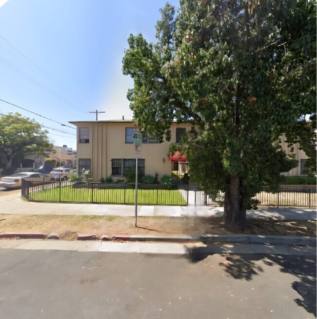 5404 La Mirada Ave, Los Angeles, CA 90029 - photo 2