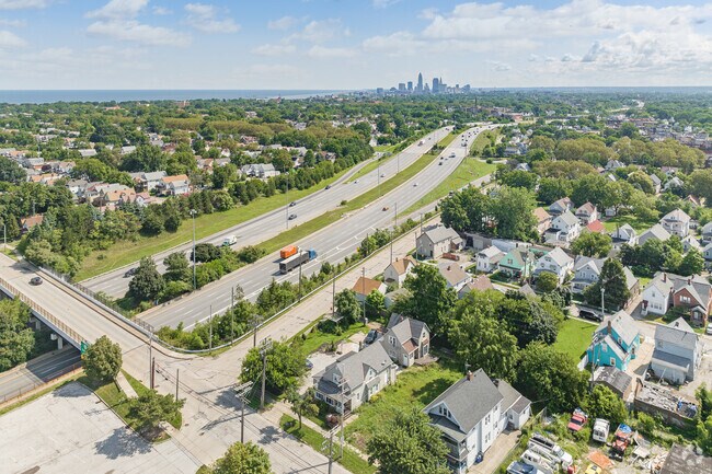 Cudell has easy access to Interstate-90 and downtown Cleveland.