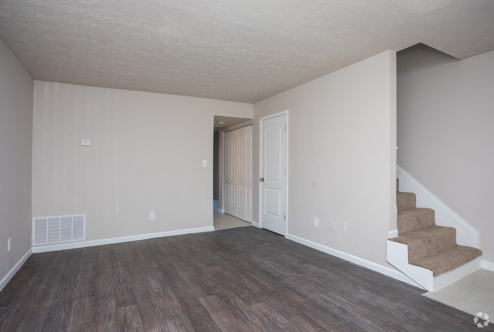 3BR, 1.5BA - 1,326 SF