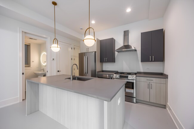 1814 W Thomas St unit 1F, Chicago, IL 60622 - photo 3