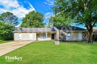 4299 Crescent Park Dr, Memphis, TN 38141