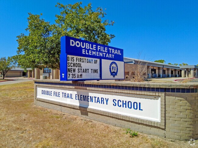 Double File Trail Elementary is a highly rated, public school located in Round Rock, TX.