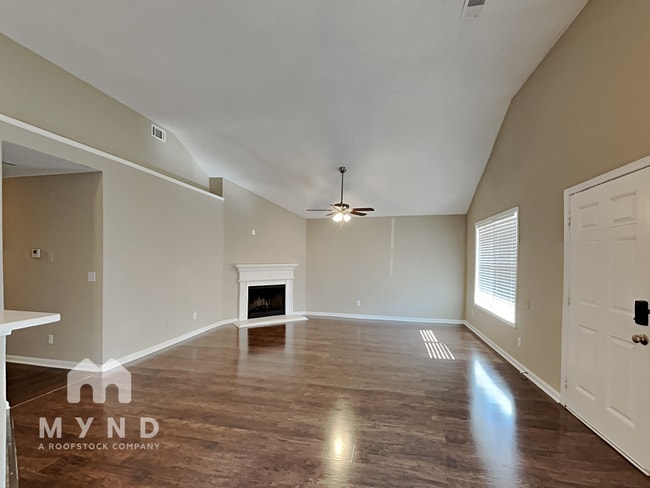 3940 Cypress Pointe Dr, Union City, GA 30291 - photo 3