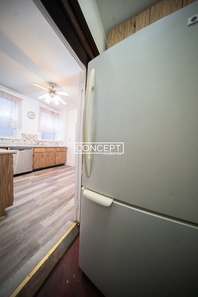 92 Browne St unit 2, Brookline, MA 02446 - photo 2