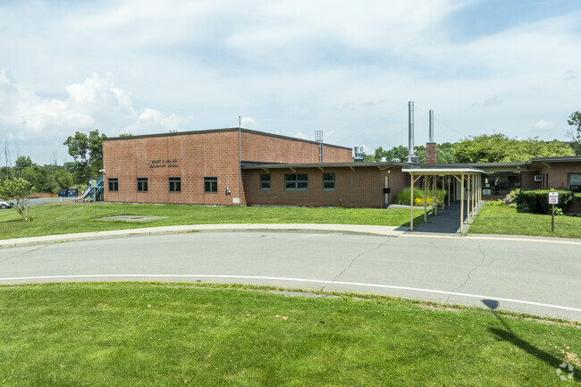 Robert R. Graves School has 316 students in grades K-4 with a student-teacher ratio of 11 to 1.