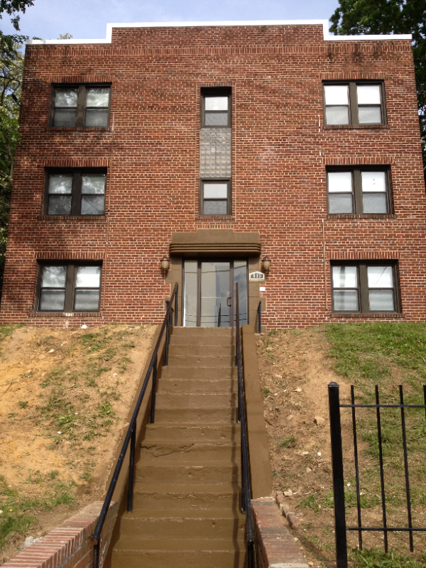 513 58th St NE, Washington, DC 20019