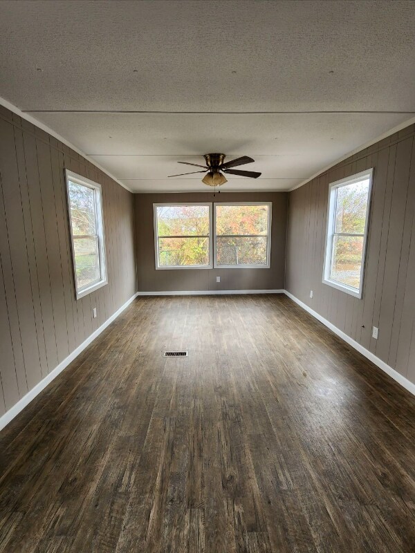 526 Hal Henard Rd, Greeneville, TN 37743