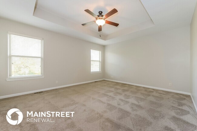 407 Golfview Dr, Pleasant Hill, MO 64080 - photo 7