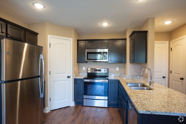3BR, 3.5BA - 1978 SF