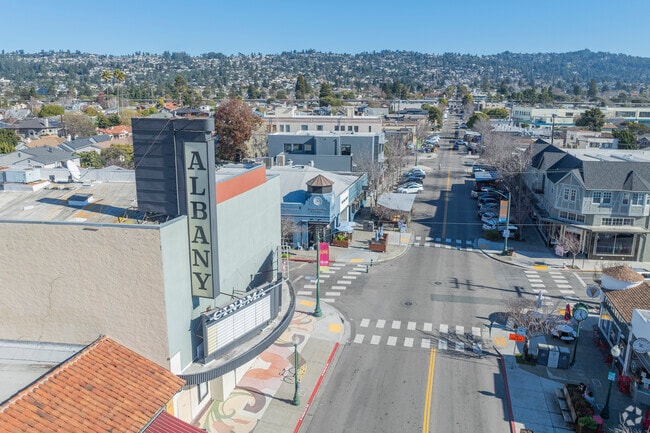 Downtown Albany is within walking distance of Albany Terrace.