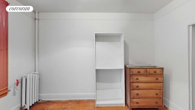 31-04 32nd St, Astoria, NY 11106 - photo 7