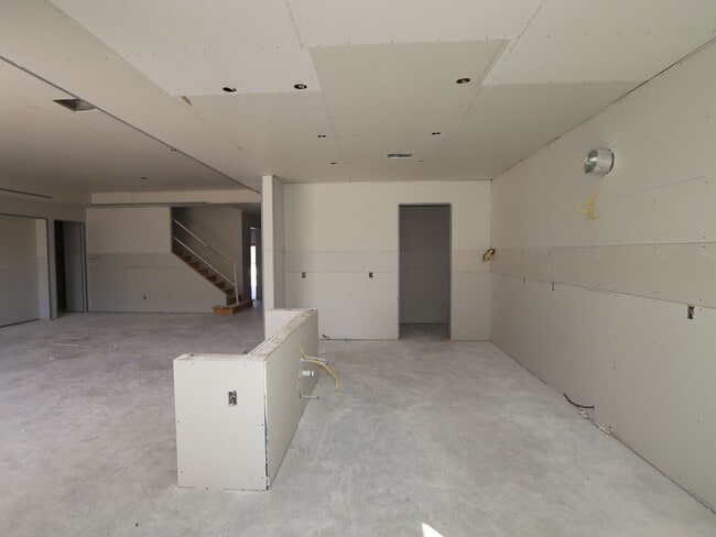 31143 Hayman Loop, Wesley Chapel, FL 33545 - photo 5