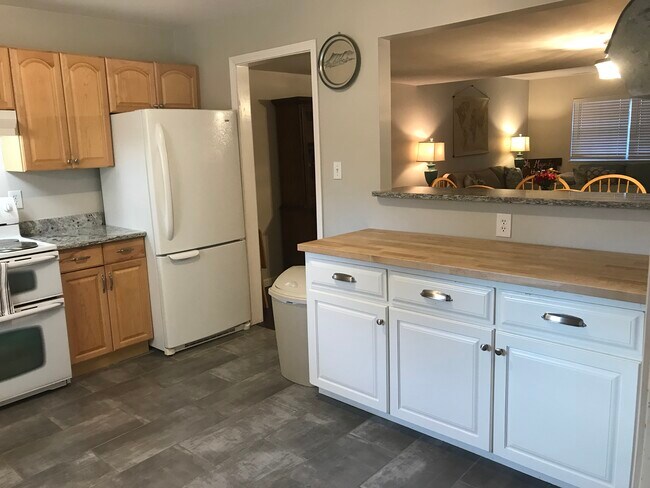 5813 Nottoway Ct unit C, Raleigh, NC 27609 - photo 6