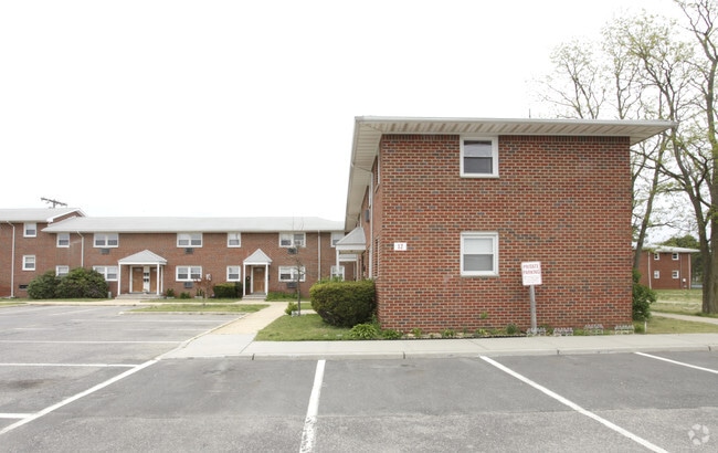 Drum Point Arms, Brick, NJ 08723 - photo 2