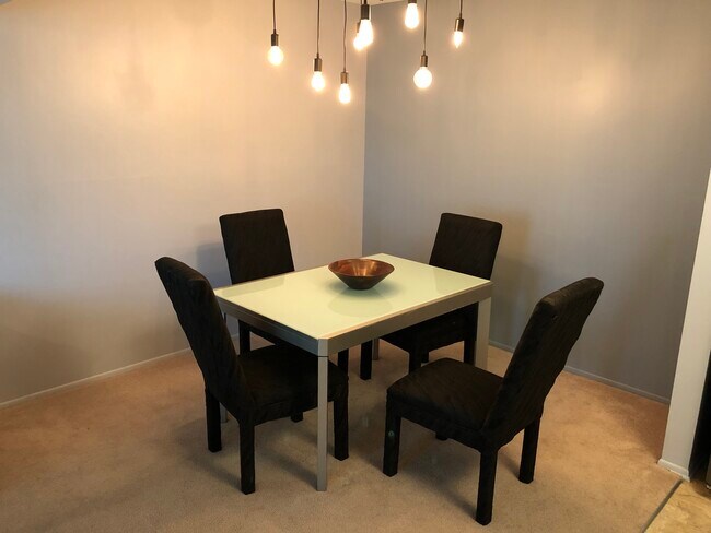 Dining area for 4